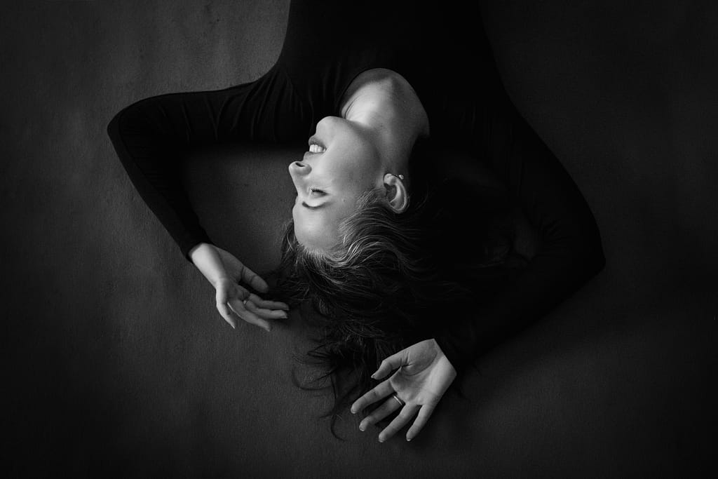 Vancouver Boudoir Photographer, Black and white photography, vancouver intimate portraits