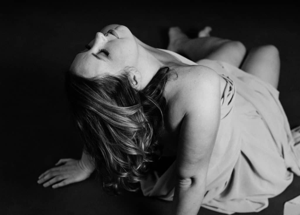 Learn how to prep for your boudoir session, including what to wear, before you show up at the studio.