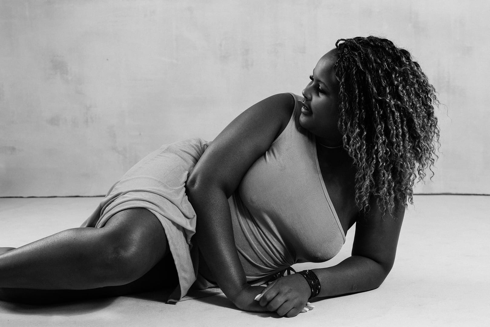 What to Wear to Your Vancouver Boudoir Photoshoot (Lingerie is Optional!)